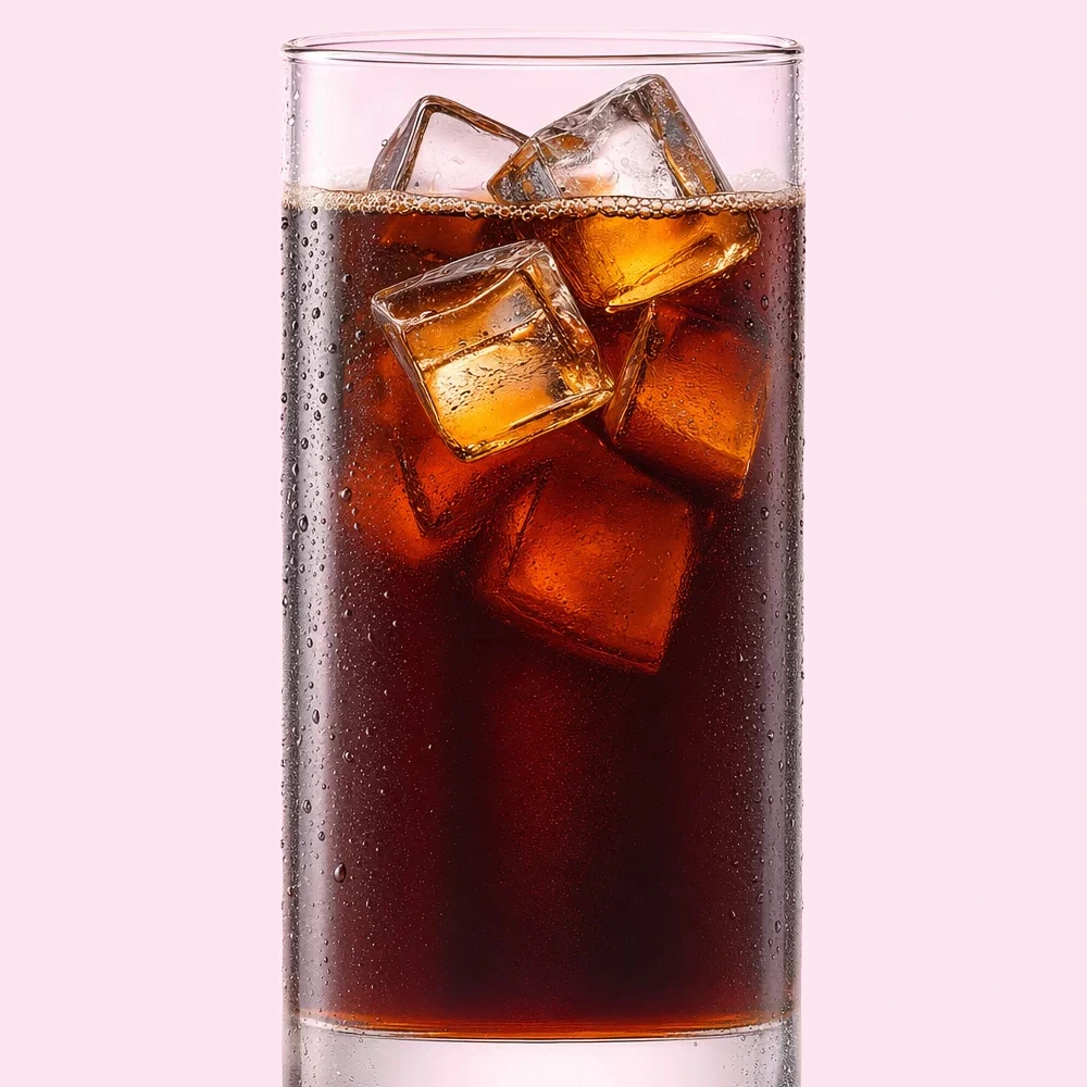 无品牌的完整冰美式玻璃杯